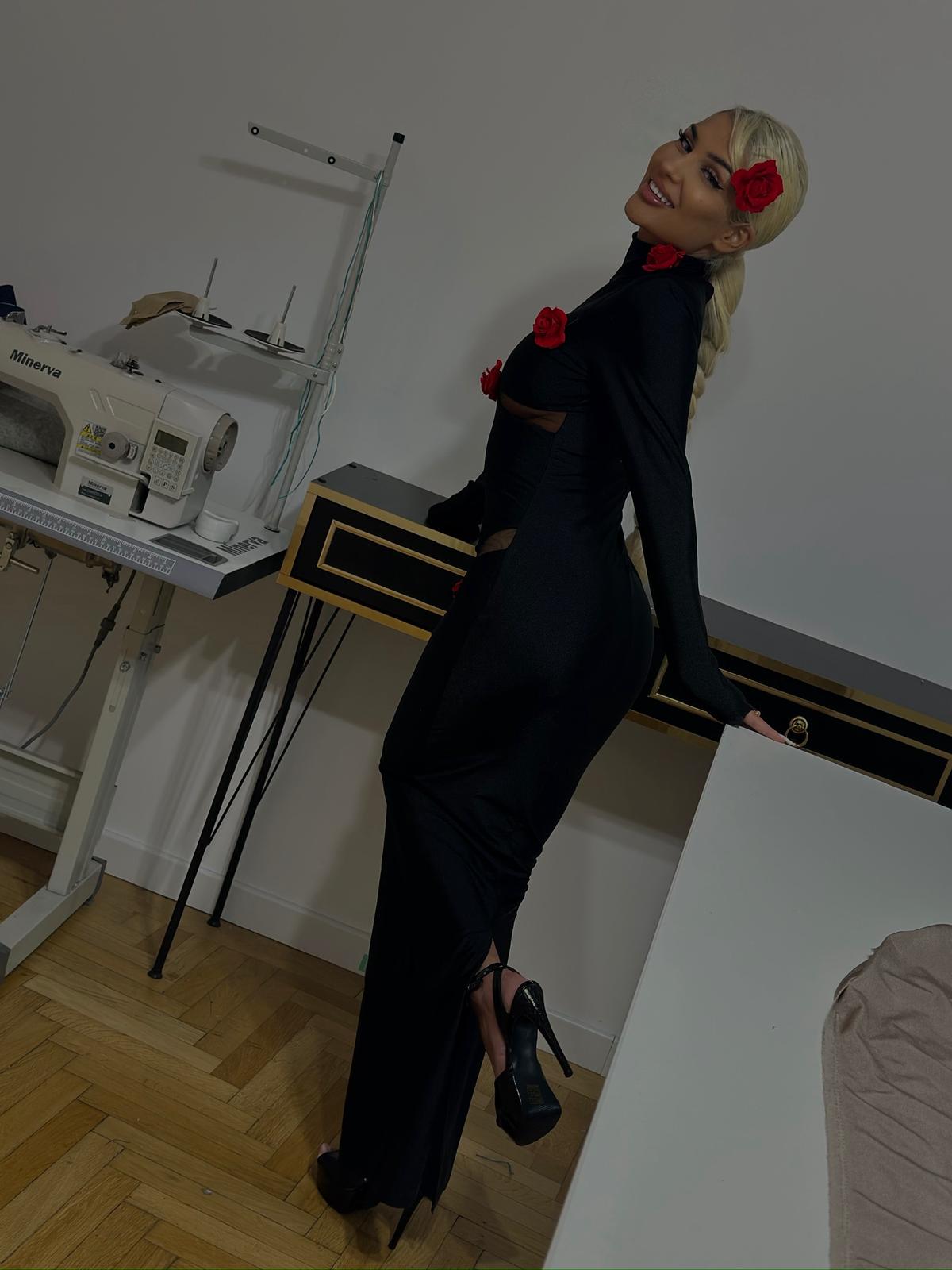 Noir Obsession Gown - imagine 3