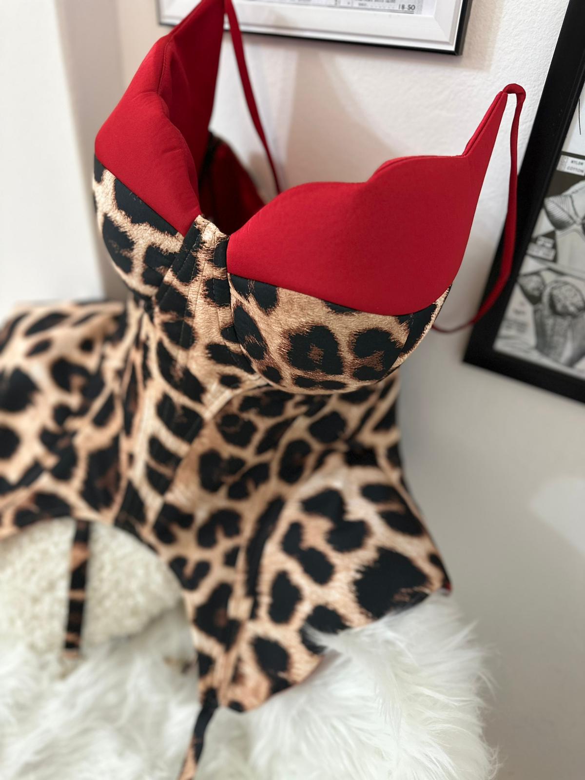 The Feline Fury Corset - imagine 2
